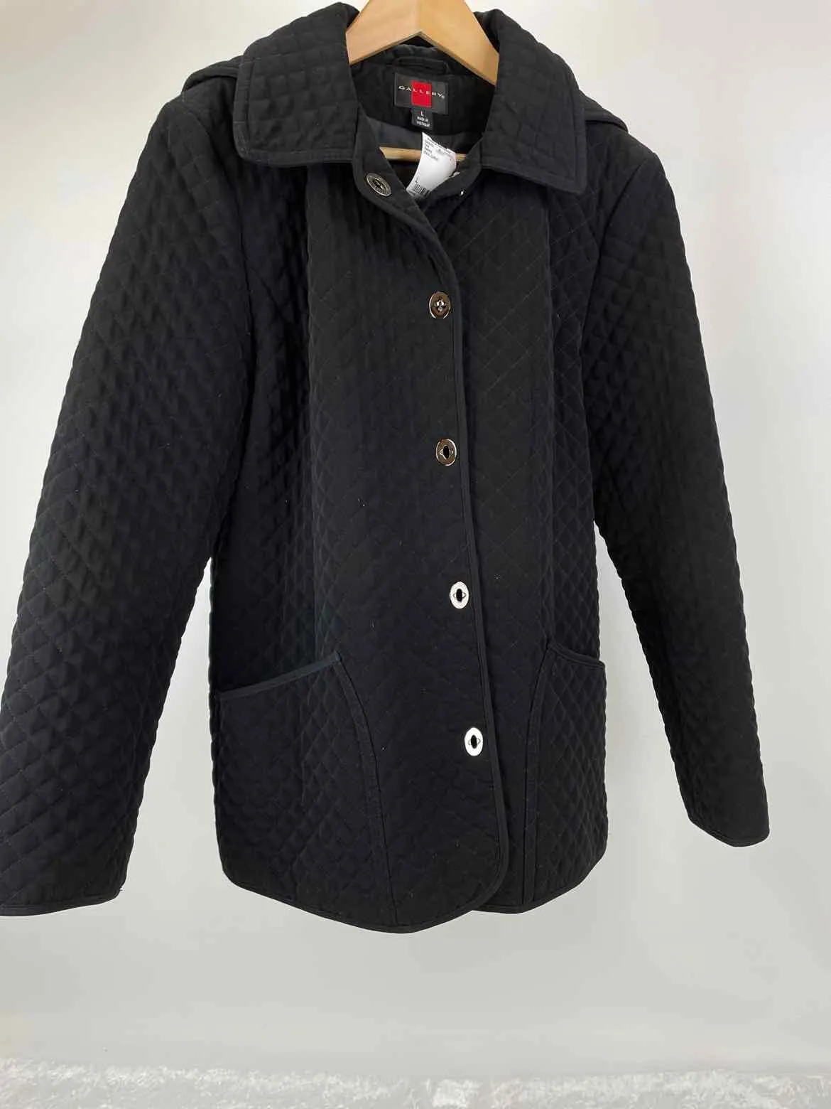 Gallery Size L Black quilted Coat