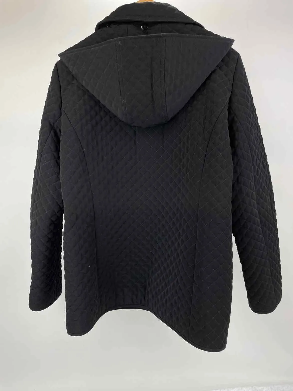 Gallery Size L Black quilted Coat