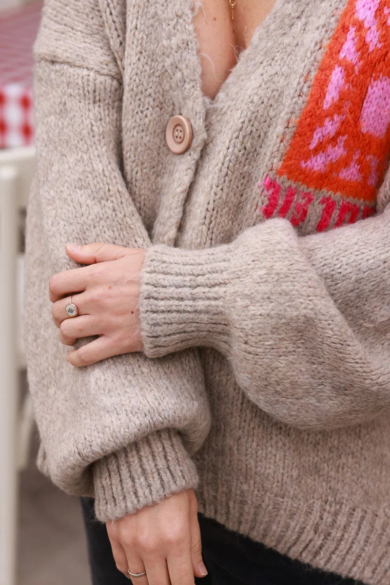 Gilet taupe en grosse maille avec gros boutons le Soleil manches bouffantes