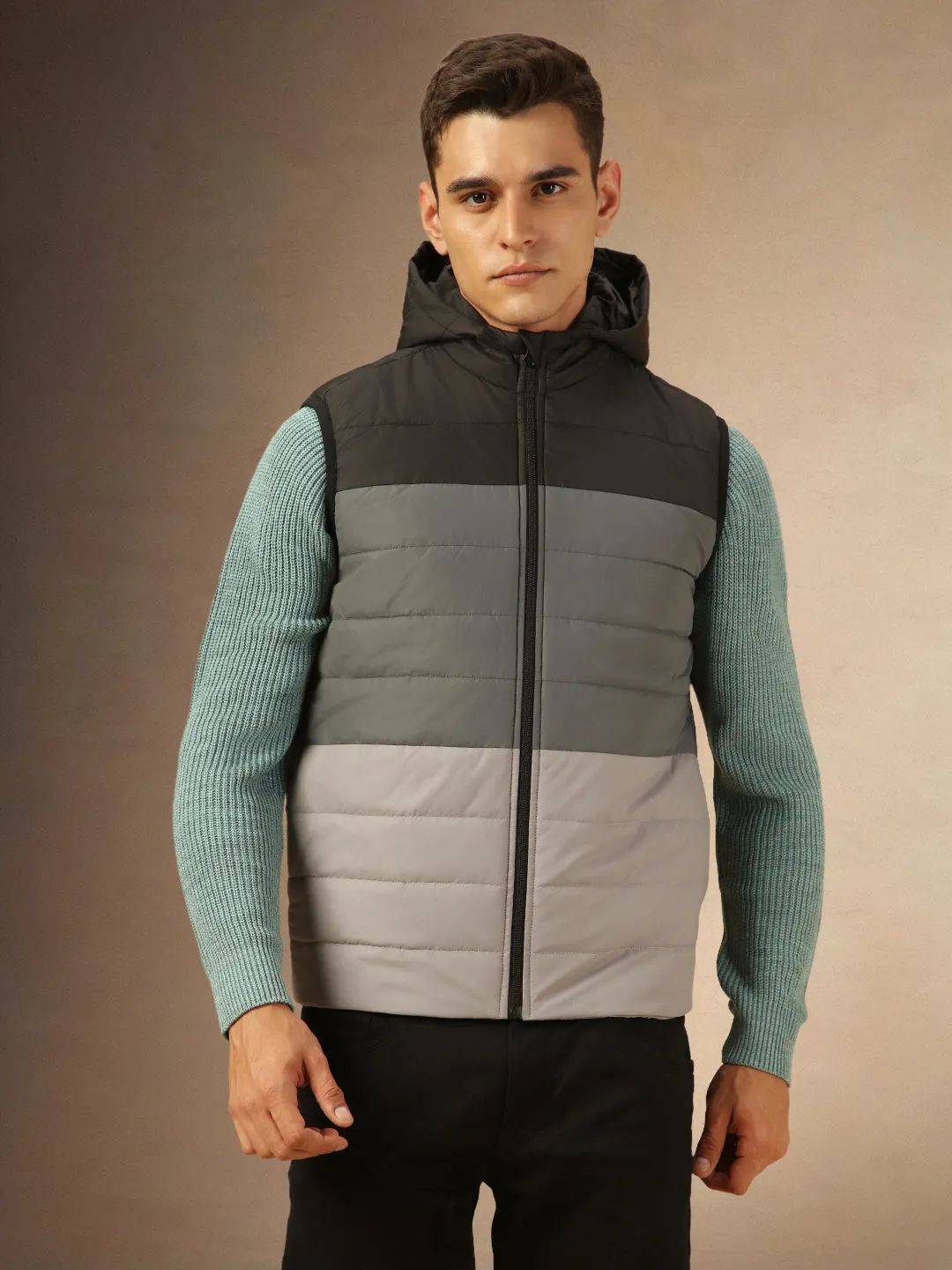 Men's Black & Grey Colorblock Hooded Gilet Jacket