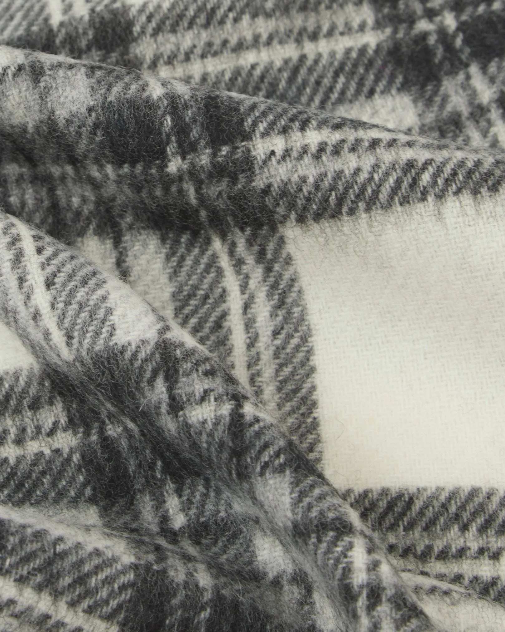 UK Wool Scarf - Highlands Tartan in Grey